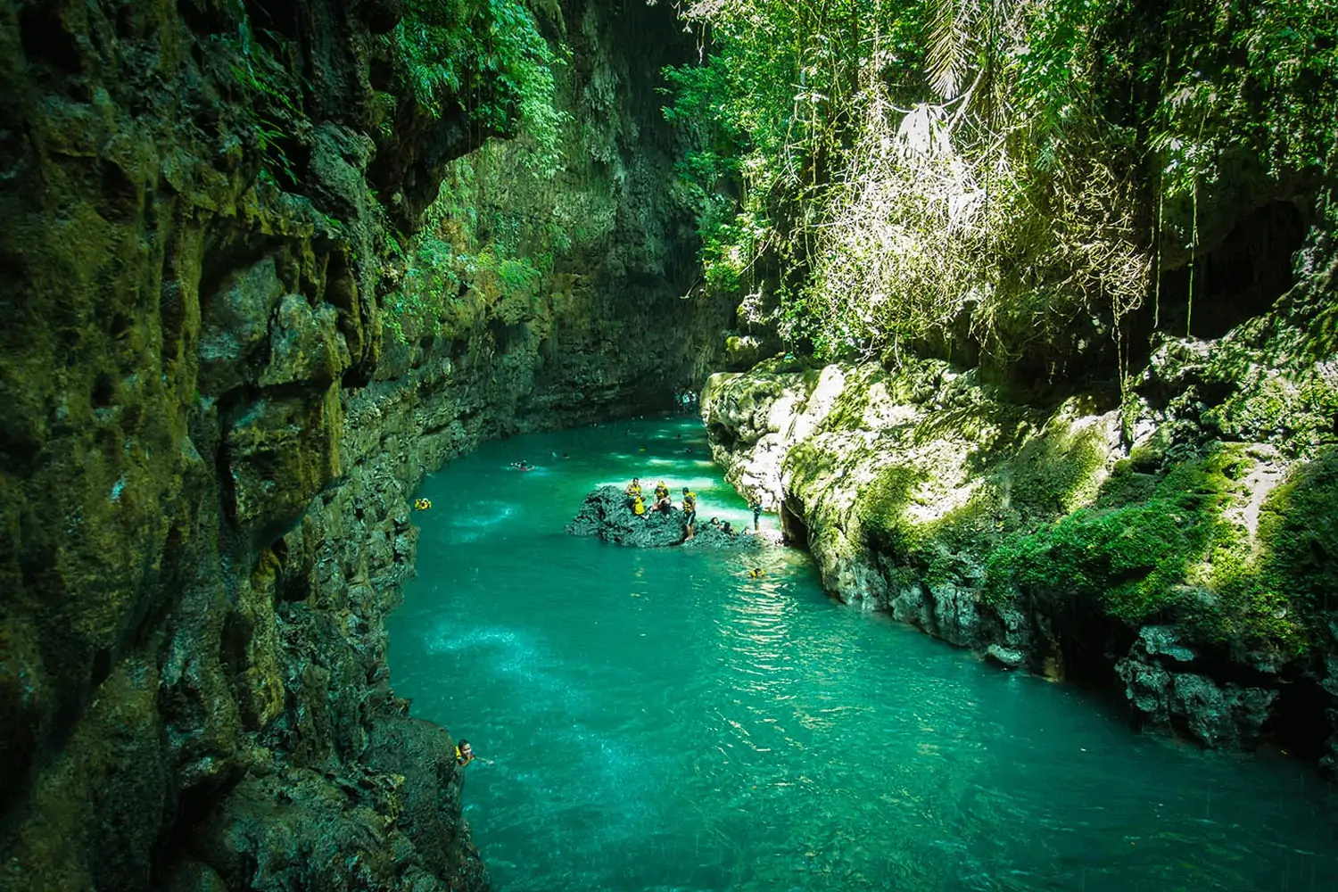 Paket Body Rafting Green Canyon Pangandaran